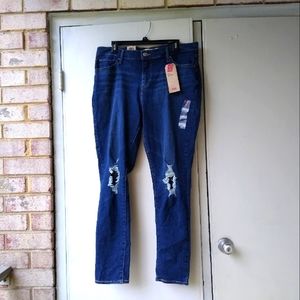 !!Clearance!! NWT Levi's 711 Skinny Mid Rise Distressed Jeans, size 16W